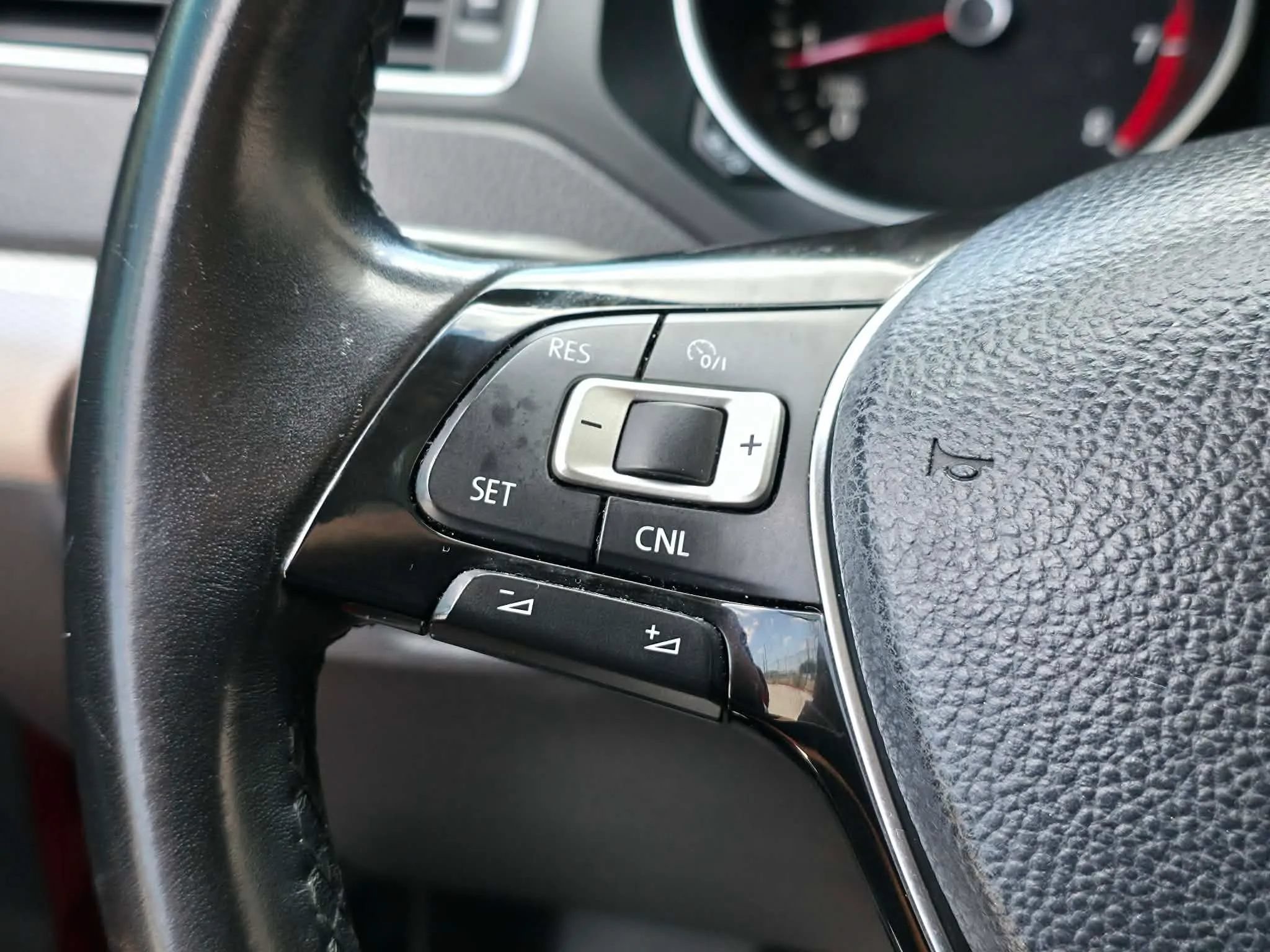 Used 2015 Volkswagen Jetta SE FWD image 18