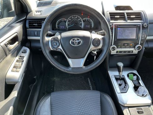 Used 2012 Toyota Camry SE image 12