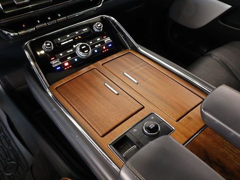 Used 2023 Lincoln Navigator L Black Label image 9