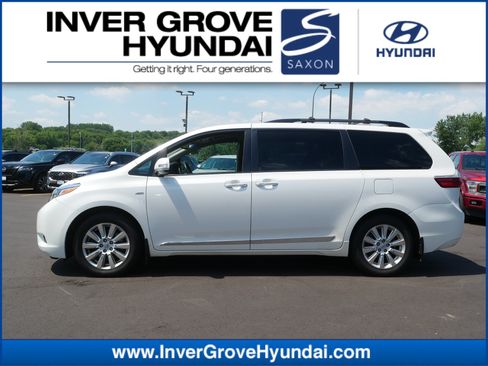 Used 2017 Toyota Sienna Limited Premium AWD/4WD image 1