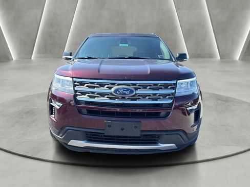 Used 2018 Ford Explorer XLT w/ Equipment Group 202A AWD/4WD image 2