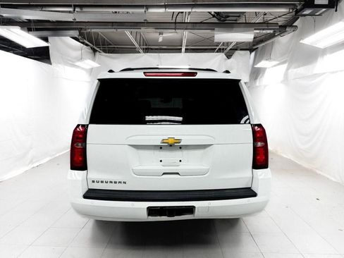 Used 2015 Chevrolet Suburban LT image 5