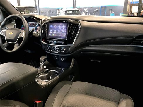 Used 2023 Chevrolet Traverse LT image 14