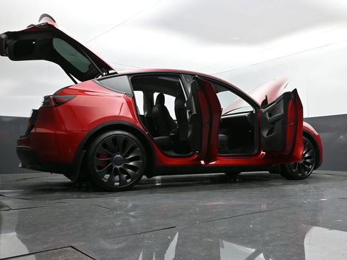 Used 2022 Tesla Model Y Performance AWD/4WD image 36