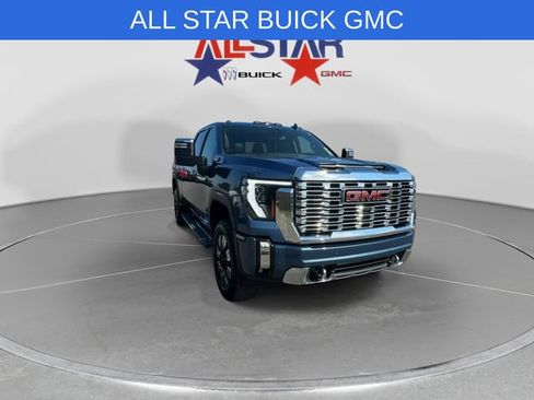 Used 2025 GMC Sierra 2500 Denali AWD/4WD image 2