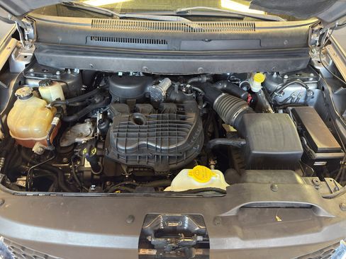 Used 2015 Dodge Journey SXT w/ Flexible Seating Group image 31