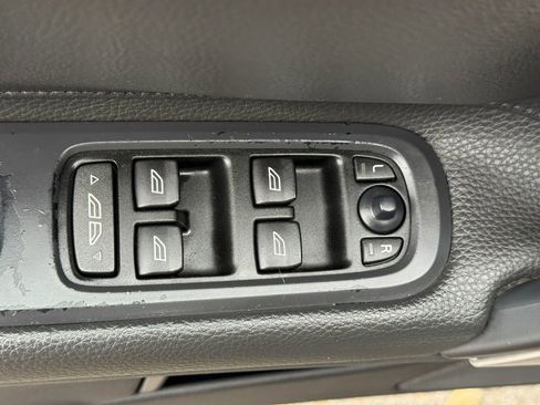 Used 2006 Volvo C70 T5 FWD image 26