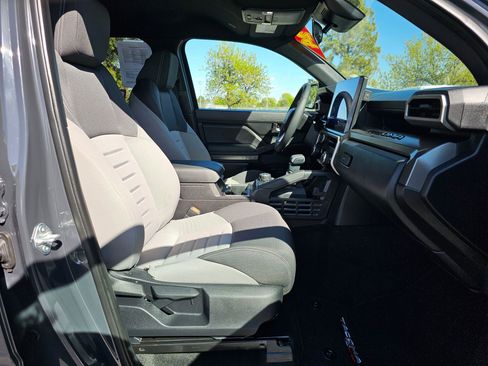 Used 2024 Toyota Tacoma TRD Off-Road image 10