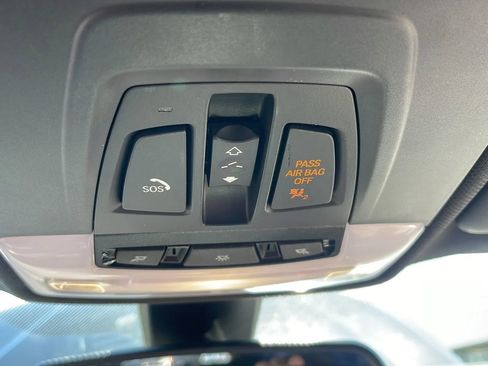 Used 2018 BMW 330i xDrive Sedan AWD/4WD image 16