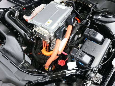 Used 2019 Ford Fusion Titanium image 26