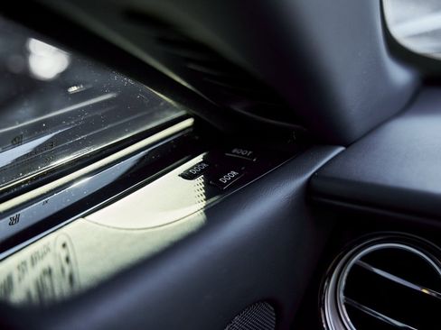 Used 2015 Rolls-Royce Wraith image 47