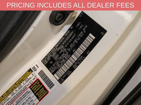 Used 2024 Toyota Sienna LE FWD image 19