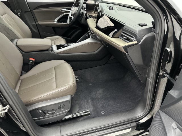 Used 2025 Audi Q5 Premium w/ Convenience Package AWD/4WD image 25