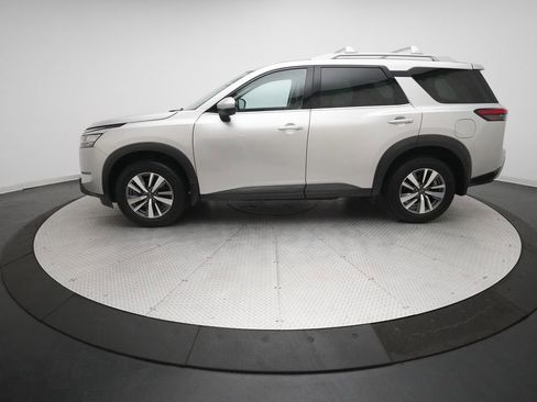 Used 2024 Nissan Pathfinder SL image 22