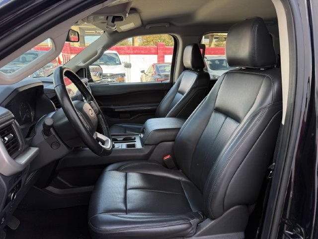Used 2024 Ford Expedition XLT RWD image 26