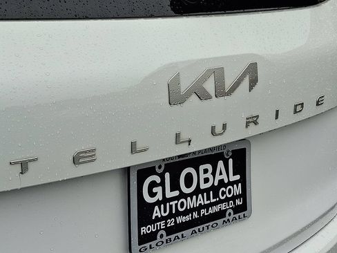 Used 2023 Kia Telluride EX w/ EX Captain's Chair Package AWD/4WD image 32