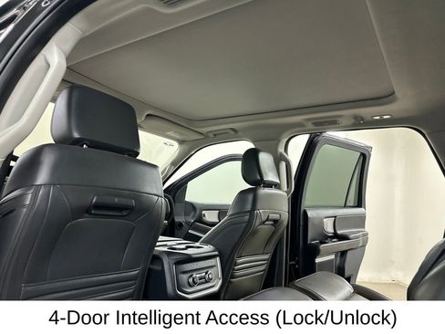 Used 2025 Ford Expedition Active AWD/4WD image 29