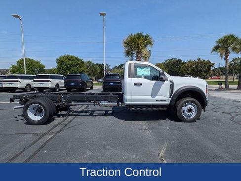 Used 2025 Ford F600 2WD Regular Cab Super Duty w/ XL Chrome Package image 3