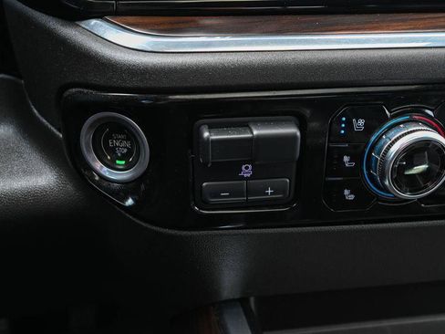 Used 2022 GMC Sierra 1500 SLT w/ SLT Convenience Package AWD/4WD image 35