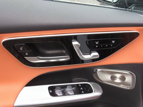 New 2026 Mercedes-Benz GLC 300 4MATIC image 12