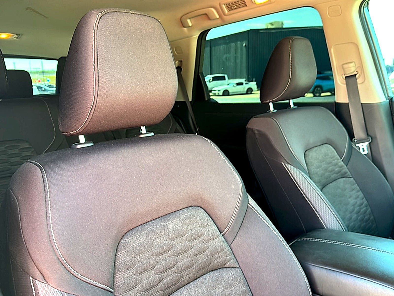 Used 2022 Nissan Pathfinder SV FWD image 23