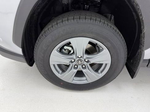 New 2025 Toyota RAV4 XLE w/ Convenience Package image 7