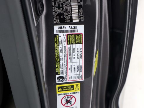 Used 2014 Toyota Sienna LE FWD image 32