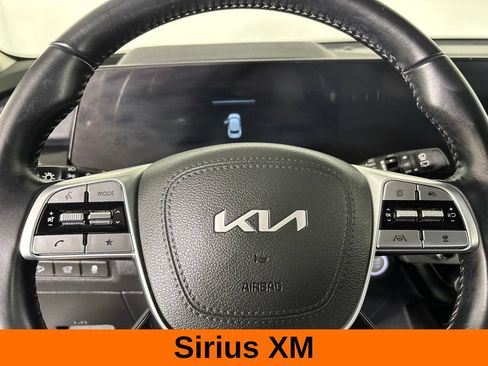Used 2025 Kia Telluride S FWD image 17