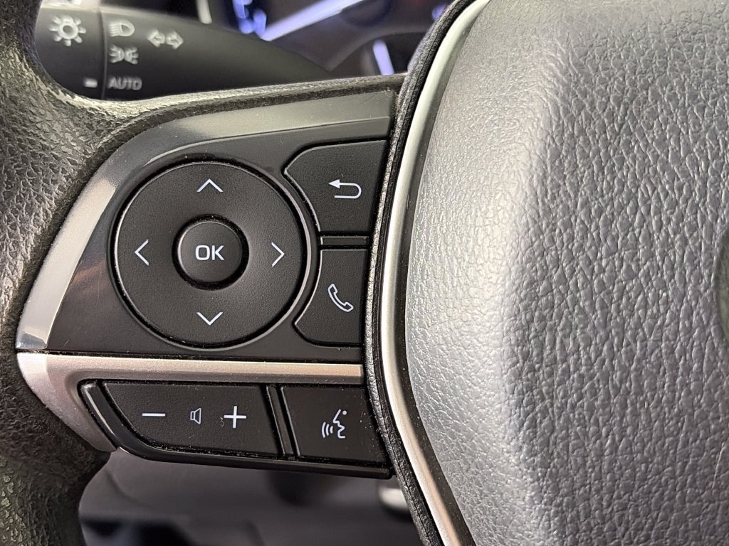 Used 2021 Toyota Camry LE FWD image 15