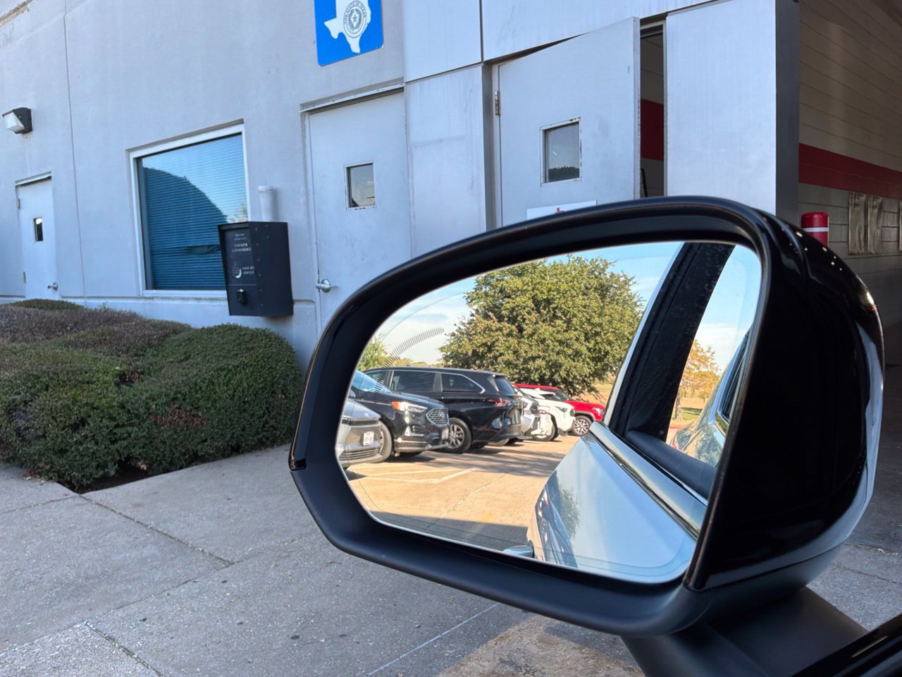 Used 2019 Volvo XC40 T5 R-Design AWD/4WD image 27