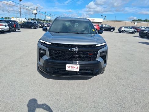 Used 2024 Chevrolet Traverse RS w/ LPO, Floor Liner Package AWD/4WD image 3