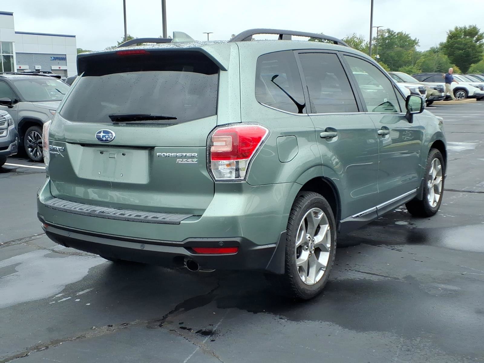 Used 2017 Subaru Forester 2.5i Touring AWD/4WD image 27