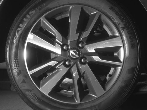 Used 2025 Nissan Versa SV FWD image 15