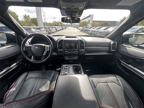 Certified 2019 Ford Expedition Limited w/ Equipment Group 303A image 16