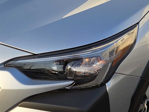 Certified 2025 Subaru Outback image 9