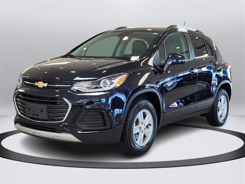 Used 2022 Chevrolet Trax LT w/ LT Convenience Package image 1