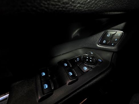 Used 2021 Ford Expedition Limited AWD/4WD image 19