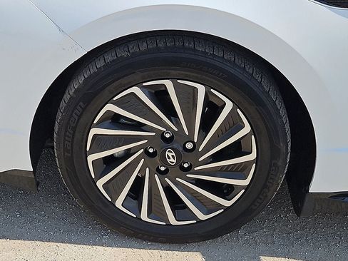 Used 2024 Hyundai Sonata SEL FWD image 13