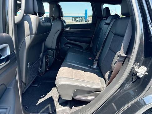 Used 2021 Jeep Grand Cherokee Laredo X AWD/4WD image 25