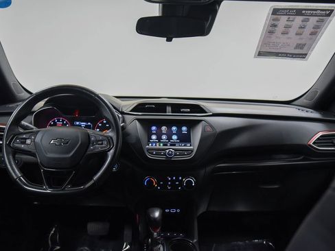 Used 2021 Chevrolet TrailBlazer RS FWD image 29