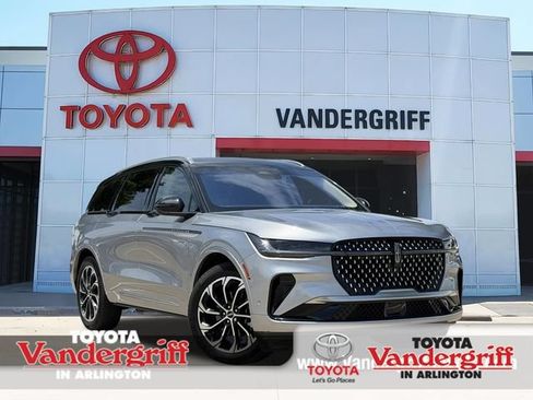 Used 2024 Lincoln Nautilus Reserve w/ Equipment Group 202A AWD/4WD image 1