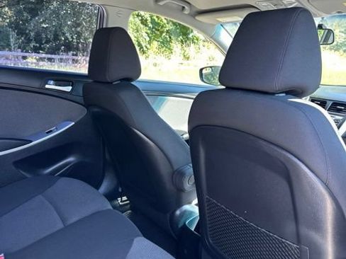 Used 2012 Hyundai Accent GS FWD image 20