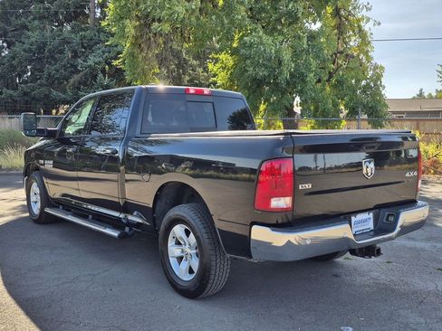 Used 2016 RAM 1500 Classic SLT image 3