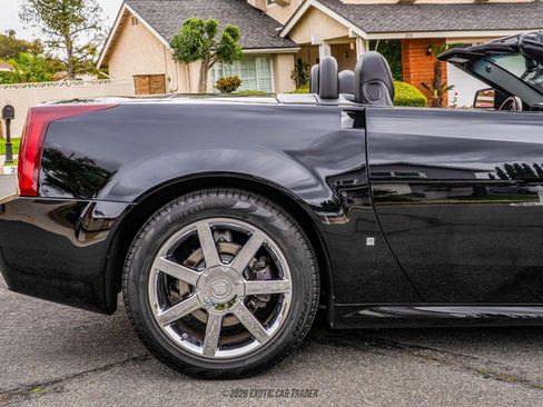 Used 2006 Cadillac XLR image 10