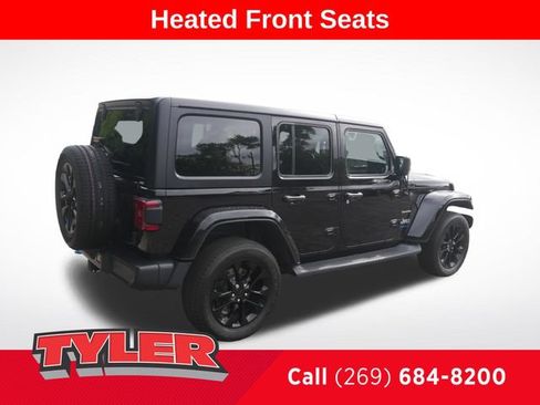 Used 2023 Jeep Wrangler Unlimited Sahara w/ Cold Weather Group AWD/4WD image 8