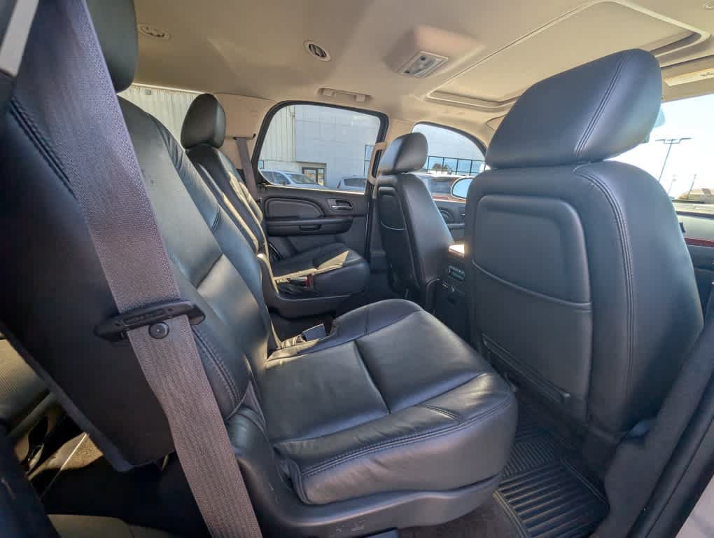 Used 2014 Cadillac Escalade Luxury AWD/4WD image 27