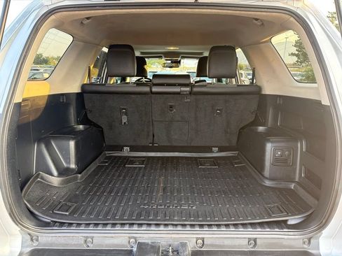 Used 2022 Toyota 4Runner SR5 Premium w/ Moonroof Package AWD/4WD image 17