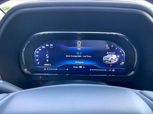 Used 2024 Chevrolet Tahoe Z71 w/ Luxury Package AWD/4WD image 23