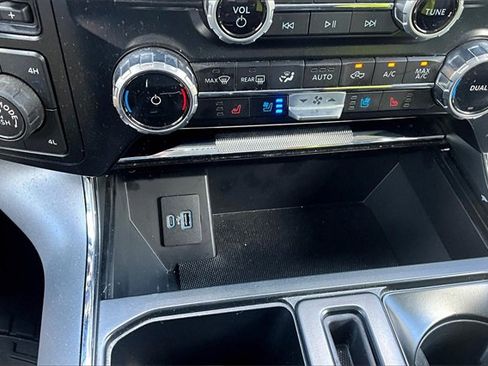 Used 2023 Ford F150 Lariat image 24