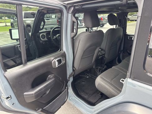 Used 2024 Jeep Wrangler Unlimited Sport AWD/4WD image 11